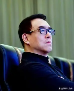 嫁三婚大导演,婚后小三插足惨遭背叛,如今她离婚后身价过亿