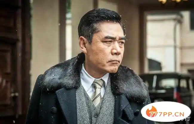 陈宝国老师在1982年出演了人生中的第一部电视剧《赤橙黄绿青蓝紫》