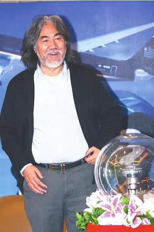 张纪中个人资料简介:娶小31岁的娇妻,岳母小自己11岁,72岁也要尽孝心