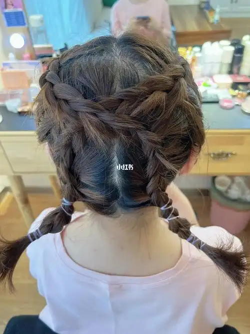 甜酷皆宜的短发拳击辫78