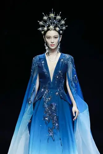 惊艳巴黎的盖娅传说,让世界聆听中国设计的声音