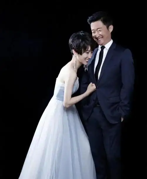 周一围的"洗白",成了压垮吴京的最后一根稻草