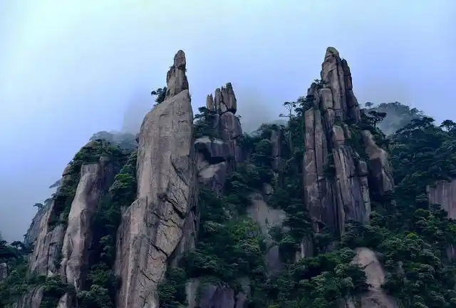 三清山在哪里,三清山怎么去(江西上饶三清山:江南第一仙峰)