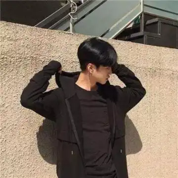 男生超拽炫酷高冷头像大全2019一朵彼岸花为你盛开于浮华