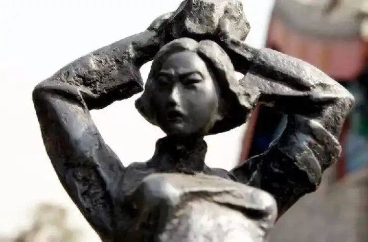 她是最美抗日女兵,牺牲时年仅18岁,67年后央视报道  ?