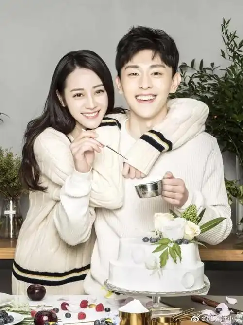 邓伦传过几个绯闻女友特别是金晨和李沁有着非一般的关系