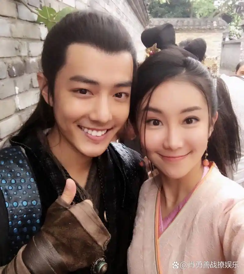 作为肖战的真爱小飞侠,无论肖战跟谁在一起合影留念,我希望爱肖战的人