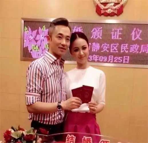 王萌萌:复旦大学高才生,为何坚持嫁给大18岁的程雷?现在怎样