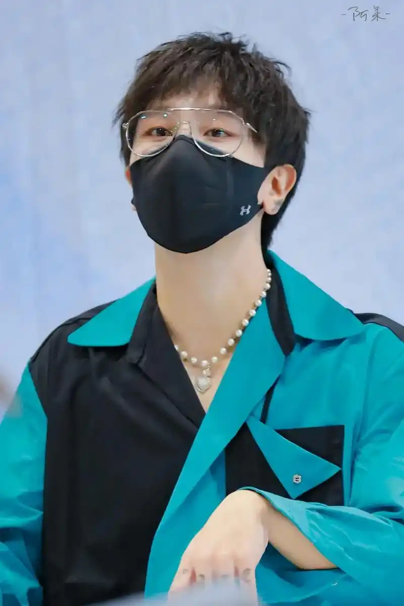 景向谁依 #只有照片能记录这份珍贵  很高兴你再次回到了属 - 抖音