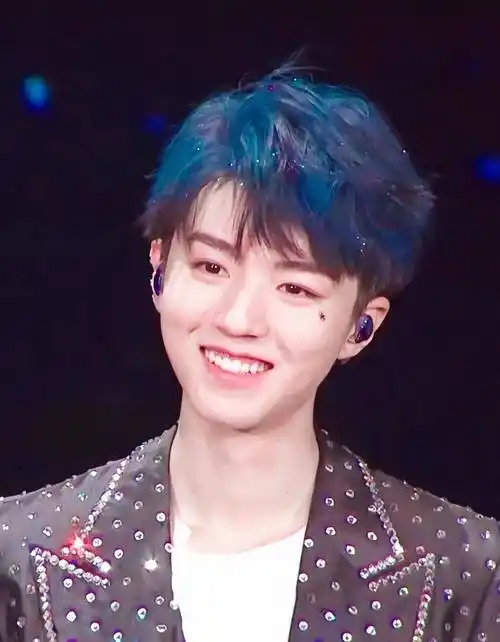 笑容治愈的瞬间:肖战任嘉伦太温暖,看到成毅赏心悦目_感觉_王俊凯