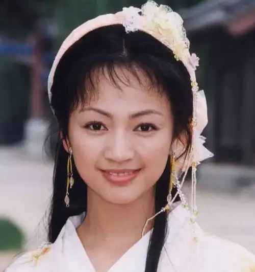 最美妲己之一的罗海琼越来越美了