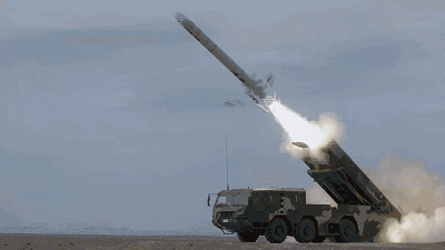 央视报道首次曝光6枚东风10a巡航导弹齐射画面