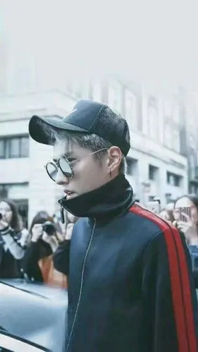 小爷!白菜小哥!吴亦凡.kris. 拿图点赞by池幼.