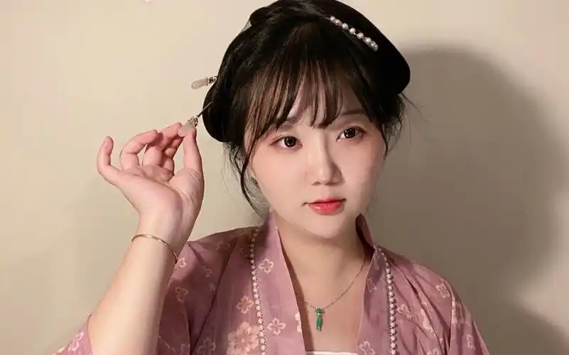 汉服发型|恬静娴雅大小姐～秒变温柔的宋制编发!无发包哦