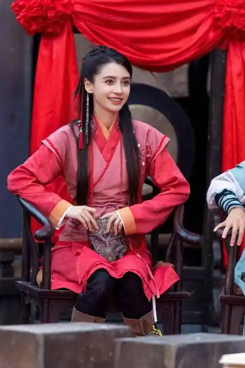 angelababy红色汉服活动照合集