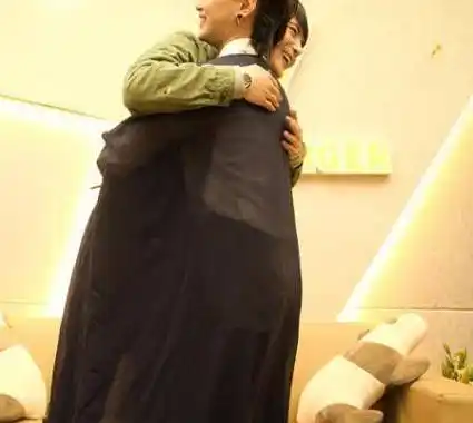 恋人or闺蜜周笔畅孙坚情比金坚恋情铁证曝光_丑闻_爱情_互动