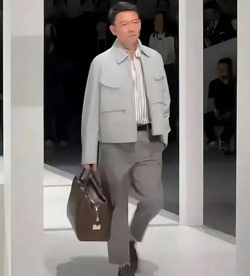 爱马仕大秀水哥压住了造型段奕宏不社恐了胡兵王阳都垮了