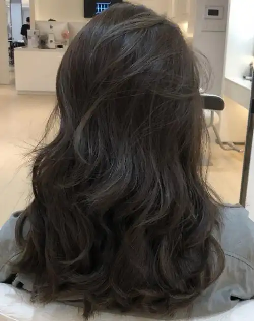 黑茶色头发好看吗会不会老气