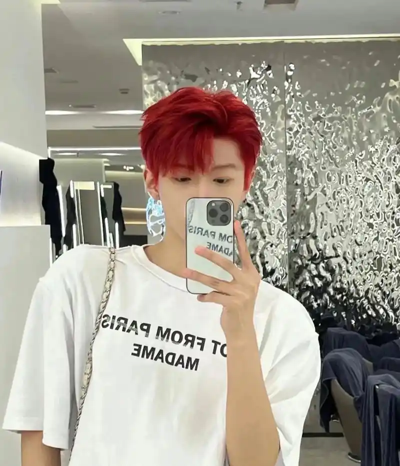 潮男必备发型|纹理三七分 这款纹理37分送给大家这款发型的话是一个比