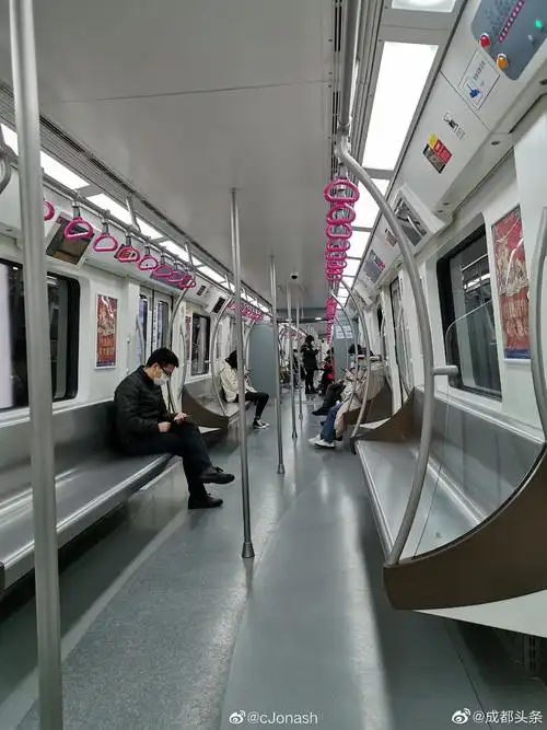 今日周一,成都地铁