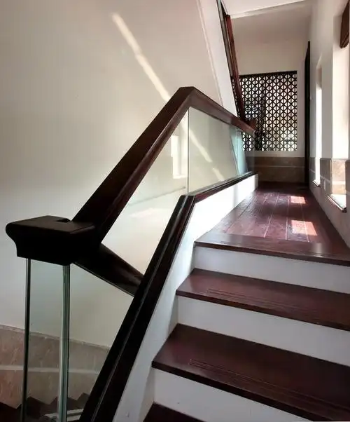 新中式风格过道楼梯扶手装修图片