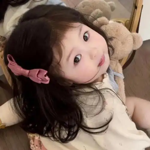 分享可爱323032333635萌娃头像