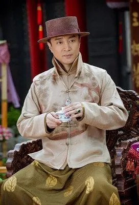 何中华活色生香剧照 帅气儒商造型获好评(3)