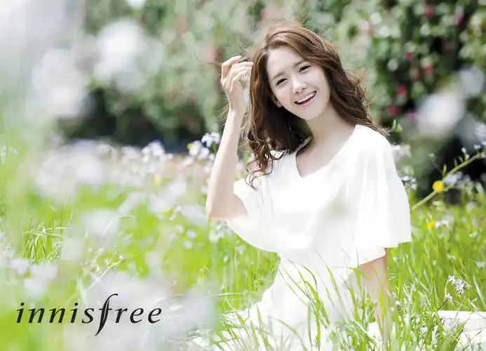 做电脑桌面的高清大图谁有啊,如果还有允儿代言innisfree的大图也来吧