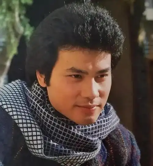 演员任达华娶小12岁的琦琦为爱丁克50岁得女泪流满面