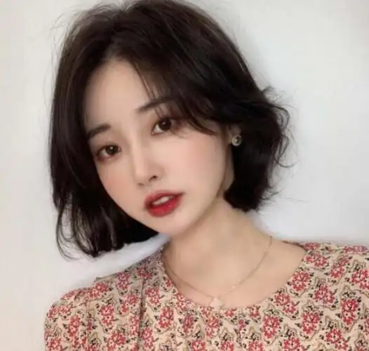 短发烫发发型2023小卷,超好打理的短卷发型_卷发_女生发型大全