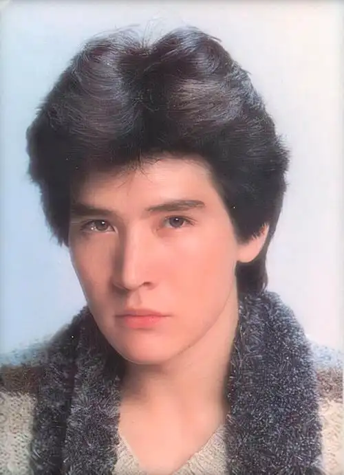 与叶倩文遗憾分手,巅峰时退圈,"芳心纵火犯"费翔为什么至今