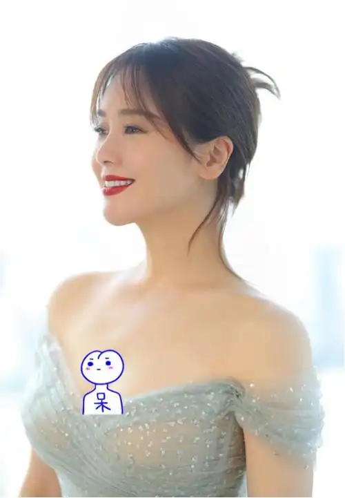 左小青44岁气质成熟富婆身材穿清纯薄纱比年轻女孩子有味道