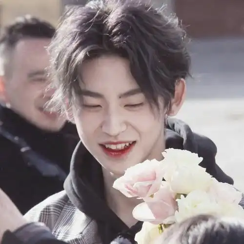 小鬼王琳凯 头像by叕初恋