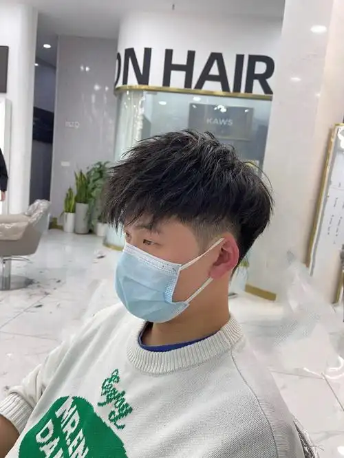 男生摩根烫发   自然吹干头顶蓬松  凌乱自然感#摩根烫