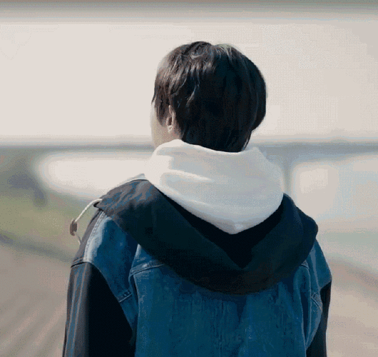 存那些美好背影和回眸#华晨宇花傲天##华晨宇2024向阳而生#啊～空白的