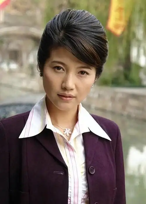 回顾"星二代"李乃文:戏红人不红,与颜丙燕意难平,48岁终结婚