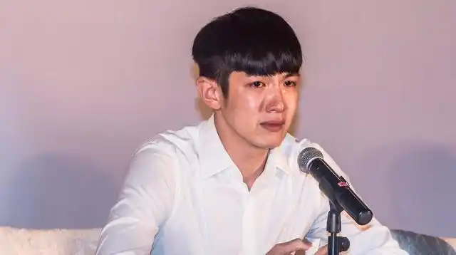 柯震东携新片复出发布会上哭诉现状表示不会再辜负大家的爱