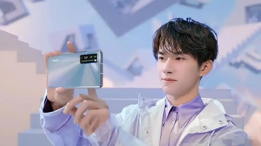 易烊千玺在华为nova星等你,高清壁纸图片,大陆明星-回车桌面