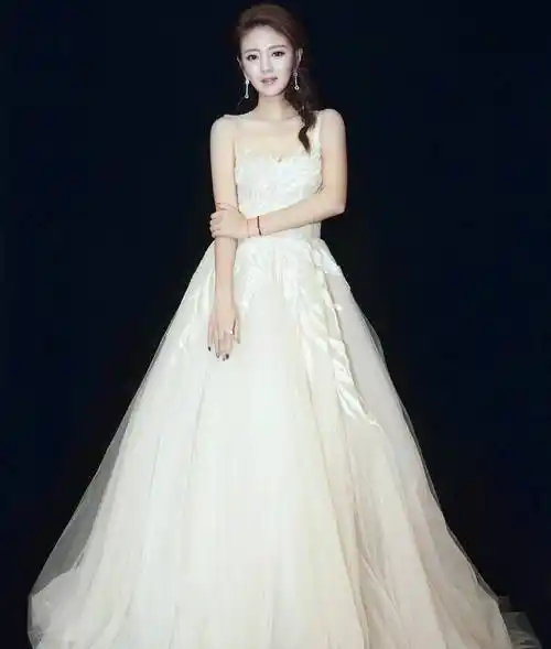 娱乐记忆 我不乖 但我很可爱 安以轩_爱情_李承铉_发展