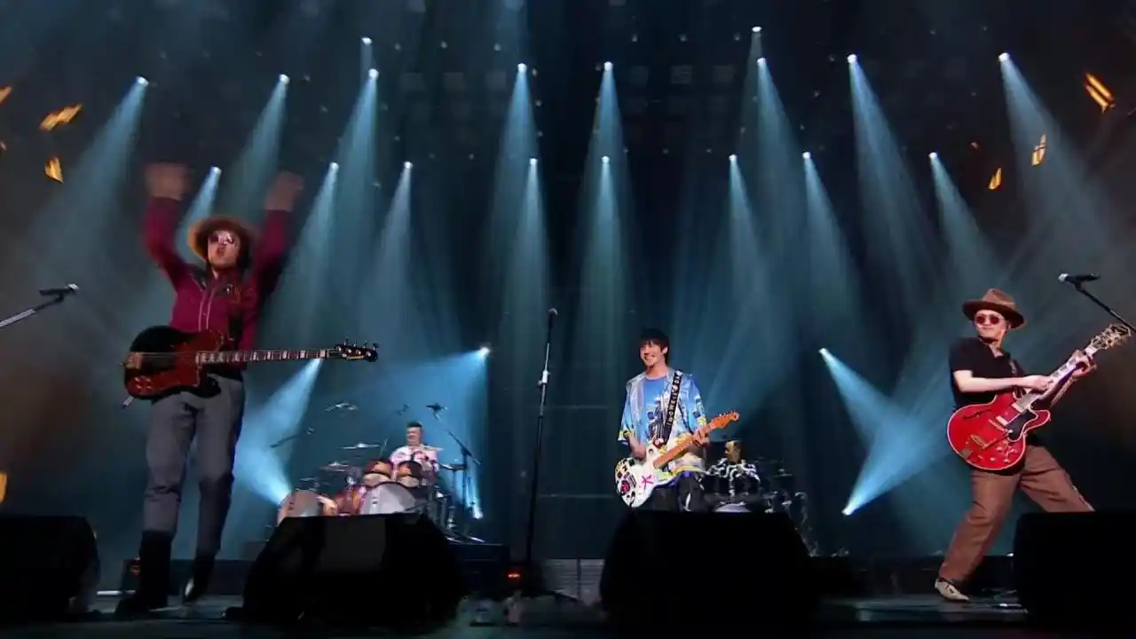 乐队的夏天#大张伟破灭舞台以前那个小破孩变成老朋克,不是不玩音乐