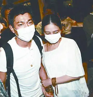 被隐藏23年婚后被前任母亲骂朱丽倩为刘德华的牺牲远超你想象