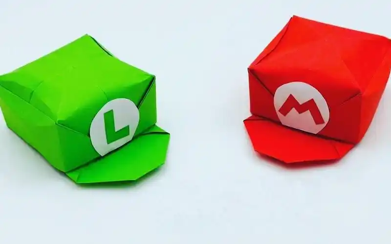 今天我们来制作一顶折纸帽子!