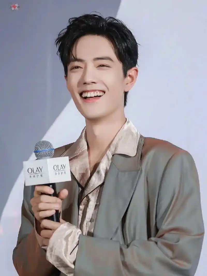 战战笑起来真的好看#肖战壁纸 #治愈系笑容 - 抖音