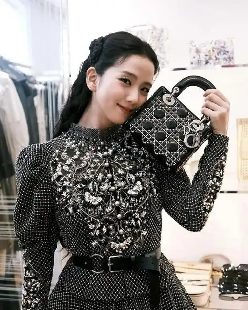 金智秀迪奥全球品牌大使