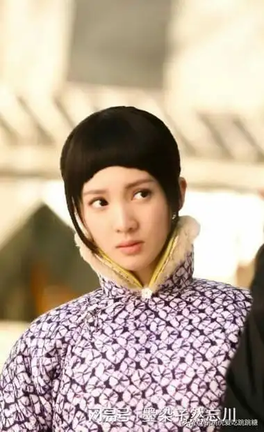 原来金晨12年前长这样!天庭饱满地阁方圆,差别好大,判若两人