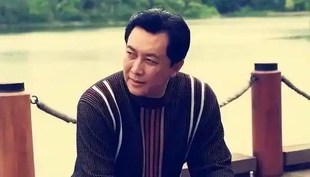 皇帝专业户唐国强从小鲜肉转型到老戏骨儿女都有晚年幸福