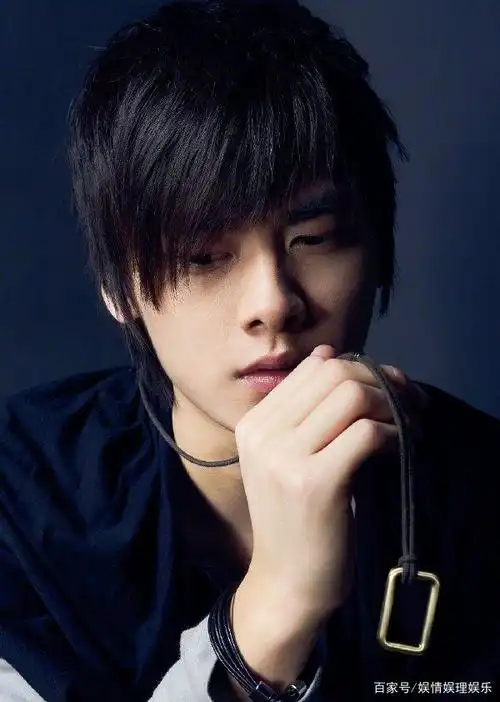 李易峰出道十三年,有谁记得原来他曾是选秀出身,这一路不简单