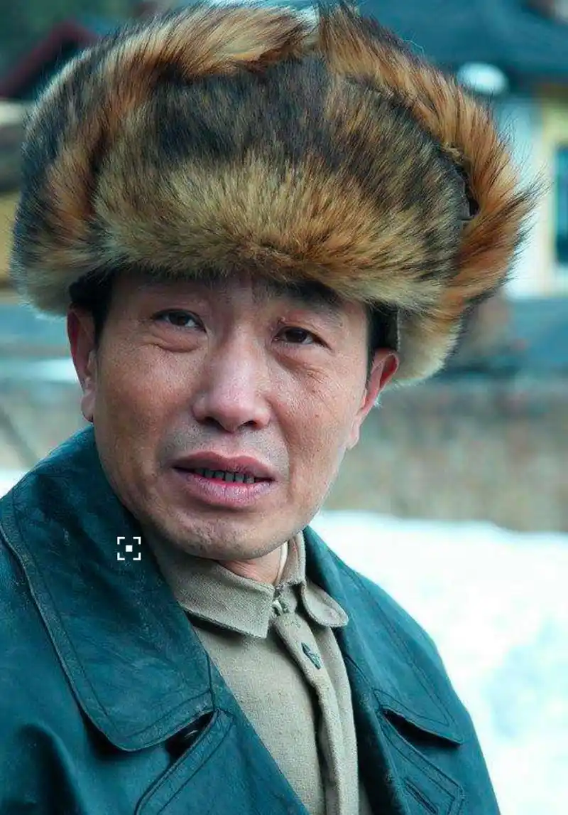 回顾杜源:与爱妻青梅竹马,结婚41年零绯闻,如今女儿成他骄傲