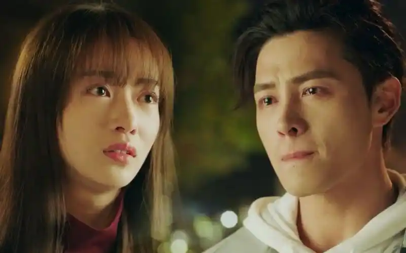 《正青春》结局,章小鱼含泪与但丁分手,温哲抱得美人归!