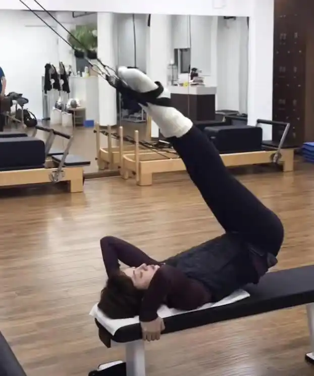 地向网友分享他们自己对于一些学生健身教学方法,近日孙俪分享了一个